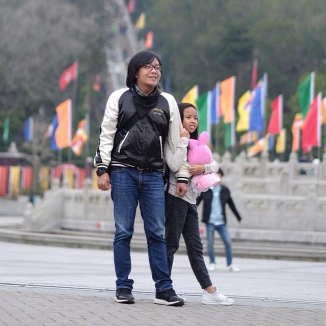 Momen Ari Lasso Saat Liburan Bersama Keluarga, Hot Daddy
