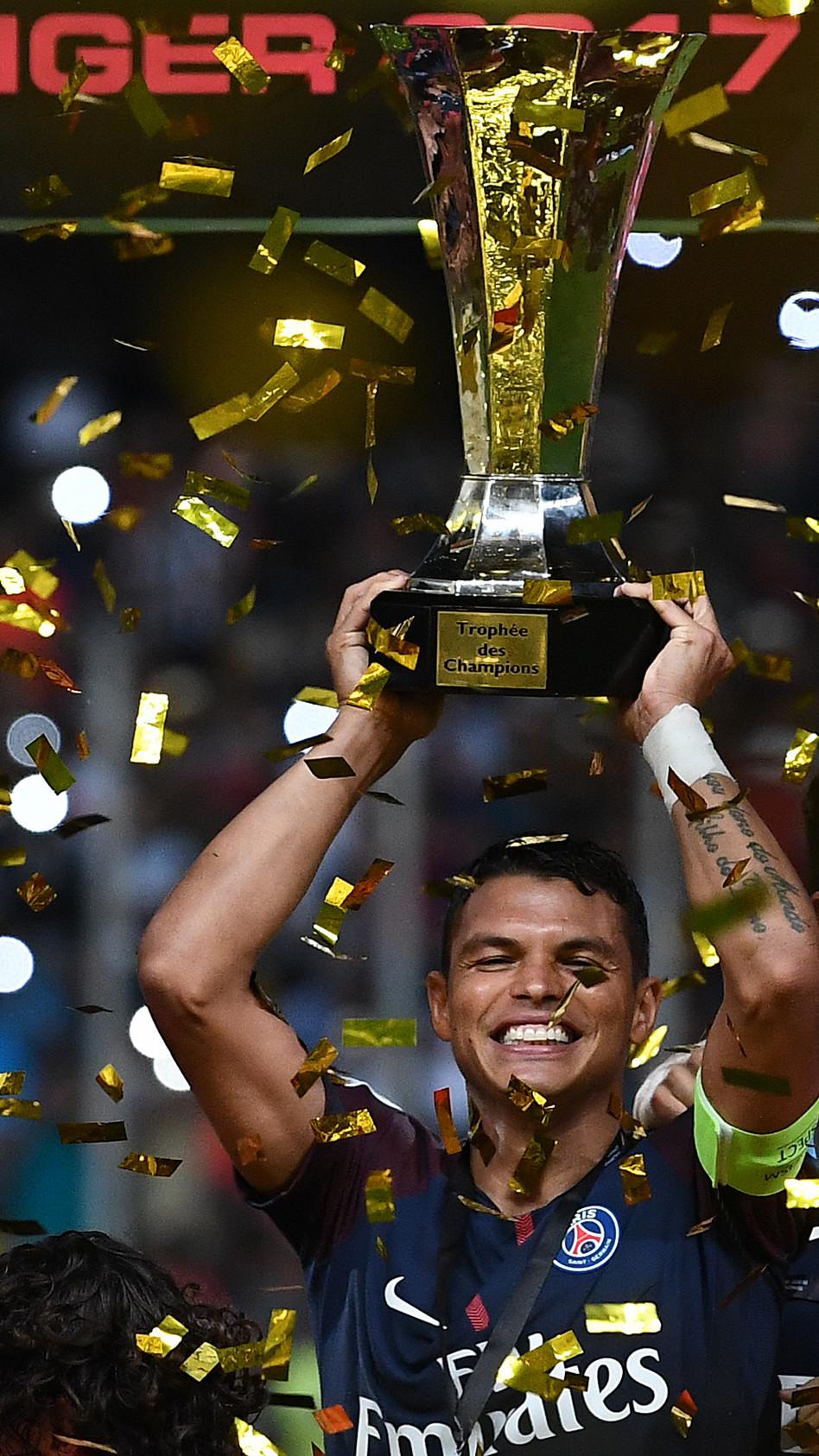 Bek sekaligus kapten Paris Saint-Germain, Thiago Silva (AFP/Franck Fife)