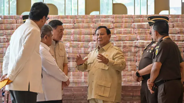 Disaksikan Presiden Prabowo, Kejagung Serahkan Uang Rp 13,2 Triliun Hasil Sitaan Korupsi CPO ke Negara