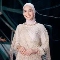 Ide Baju Lebaran Simple dari Cut Syifa. [@cutsyifaa]