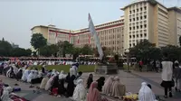 Gubernur BI Perry Warjiyo Salat Idul Adha di Koperbi