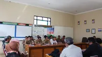 Rapat koordinasi antara Baznas, MUI dan UPT Zakat Pemda Garut (Liputan6.com/Jayadi Supriadin)