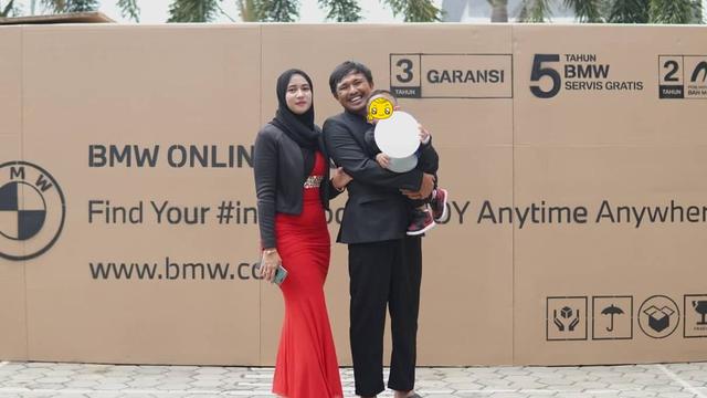 Viral Pengusaha Beri Kado Mobil Anaknya yang Masih Balita, Ini 6 Potretnya