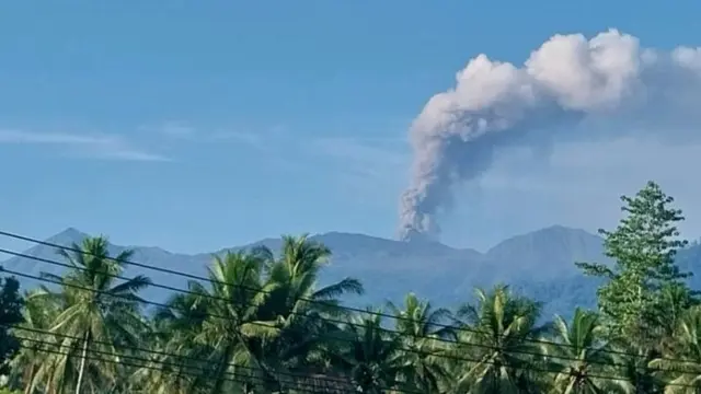 Erupsi Gunung Dukono