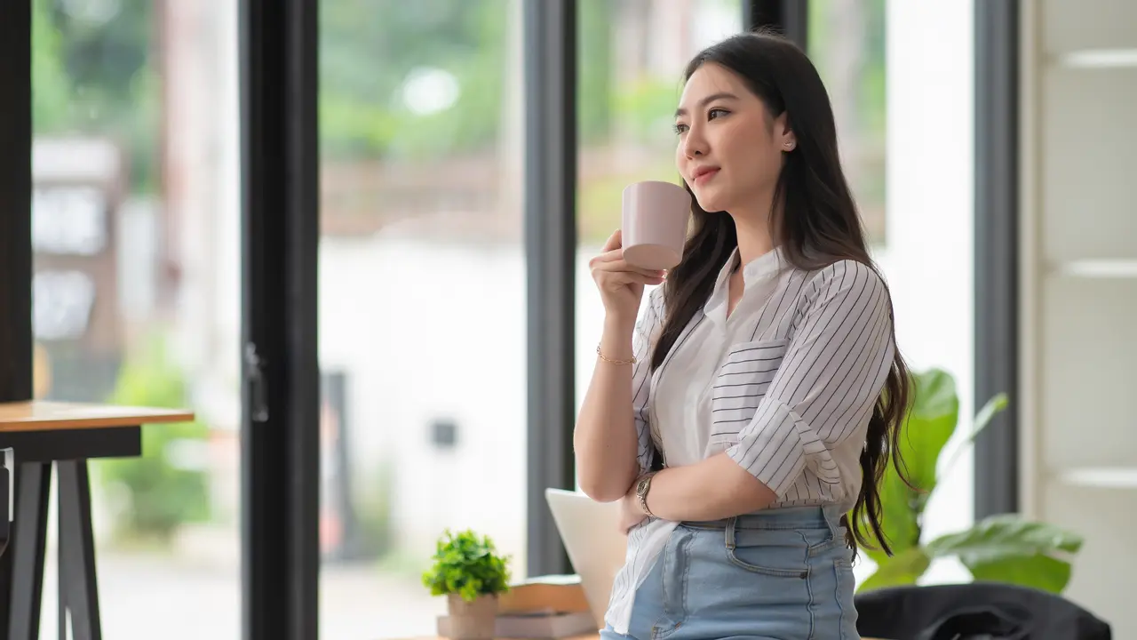 perempuan dan tegar saat dikucilkan