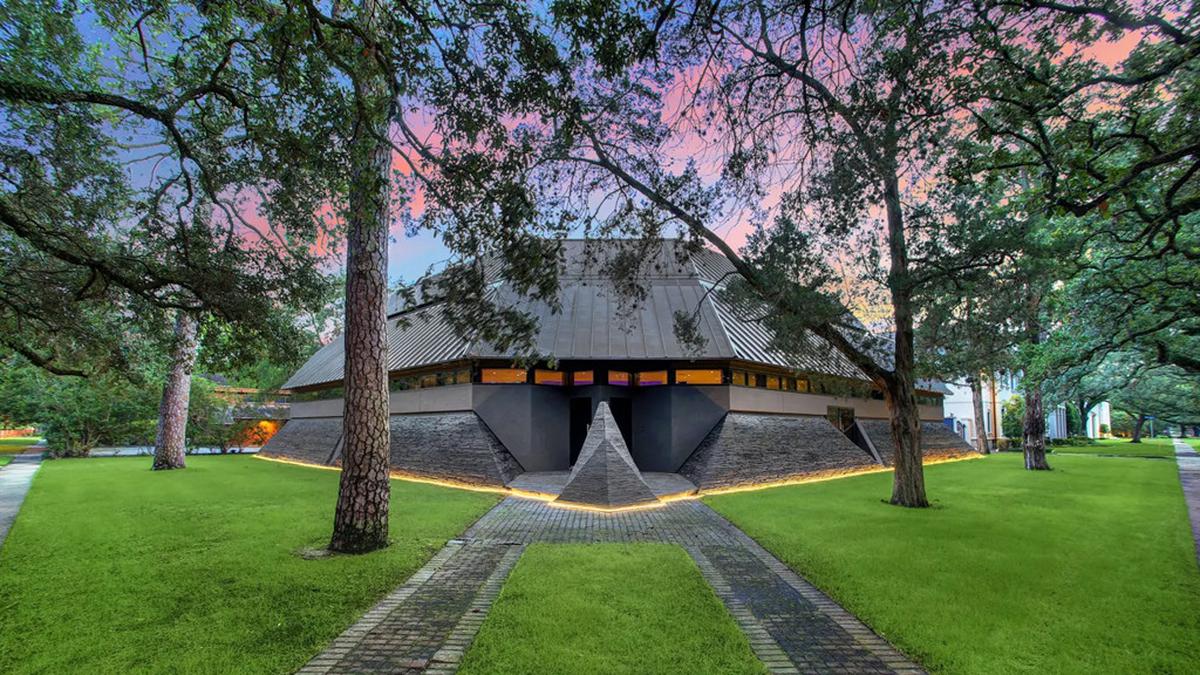 Rumah Unik Berbentuk Helm Darth Vader Star Wars Terjual Seharga Rp 55,8 Miliar, Intip Detail Arsitekturnya