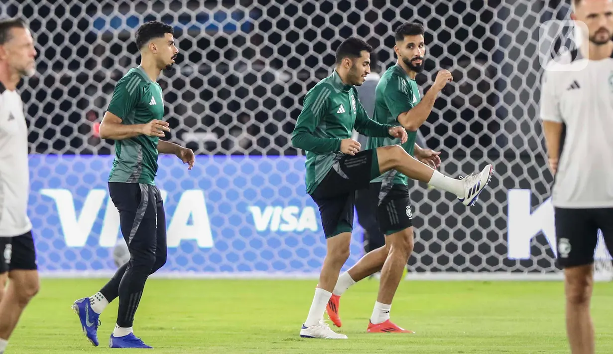 Laga antara timnas Indonesia melawan Arab Saudi akan berlangsung di Stadion Utama Gelora Bung Karno, Senayan, Jakarta. (Liputan6.com/Angga Yuniar)