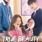 Drama Korea True Beauty dibintangi oleh Moon Ga Young, Cha Eun Woo, dan Hwang In Yeop. (Dok. Vidio)