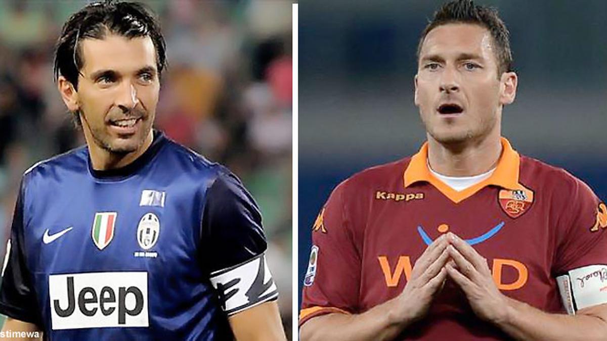 Buffon Kirim Pesan Menyentuh Kepada Totti - Bola Liputan6.com