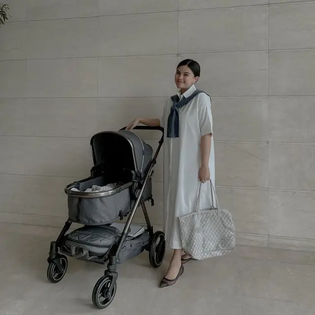 Potret Audi Marissa Saat Momong Anak. (Sumber: Instagram/audimarissa)