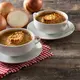 Kalori yang terkandung dalam sup bawang tergolong rendah kalori serta mengandung berbagai nutrisi penting lainnya. [Dok/freepik.com/chandlervid85]