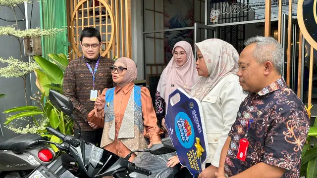 Gebyar Pajak 2025: Wali Kota Bontang Beri Motor untuk Wajib Pajak Taat, Kusnul Partiwi jadi Pemenangnya
