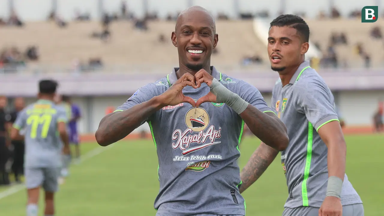 Foto: Paulo Henrique Cetak Gol Bunuh Diri dan Gol Penyeimbang, Persebaya Berbagi Poin dengan Persita di BRI Liga 1 2023/2024