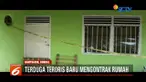 Garis polisi masih mengelilingi rumah teroris di Banyuasin. Rumah yang dihuni terduga teroris berinisial SP, kini menjadi tontonan pasca pemilik rumahnya ditangkap dan diamankan petugas.