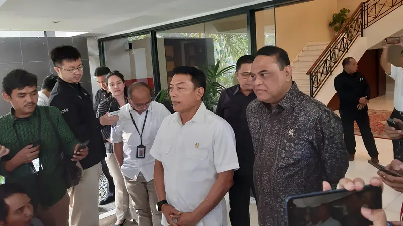 Menteri PANRB Syafruddin mengumumkan bahwa tes PPPK dan CPNS akan dilaksanakan pada Agustus dan Oktober. Pengumuman diakukan usai bertemu dengan  Kepala Staf Kepresidenan Jenderal Moeldoko, Selasa (7/2/2019).
