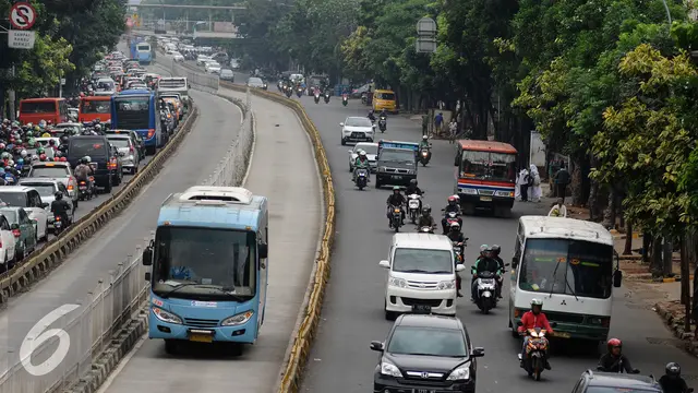 20161006- Pemprov DKI Jakarta Berencana Ganti Angkutan Reguler- Helmi Fithriansyah