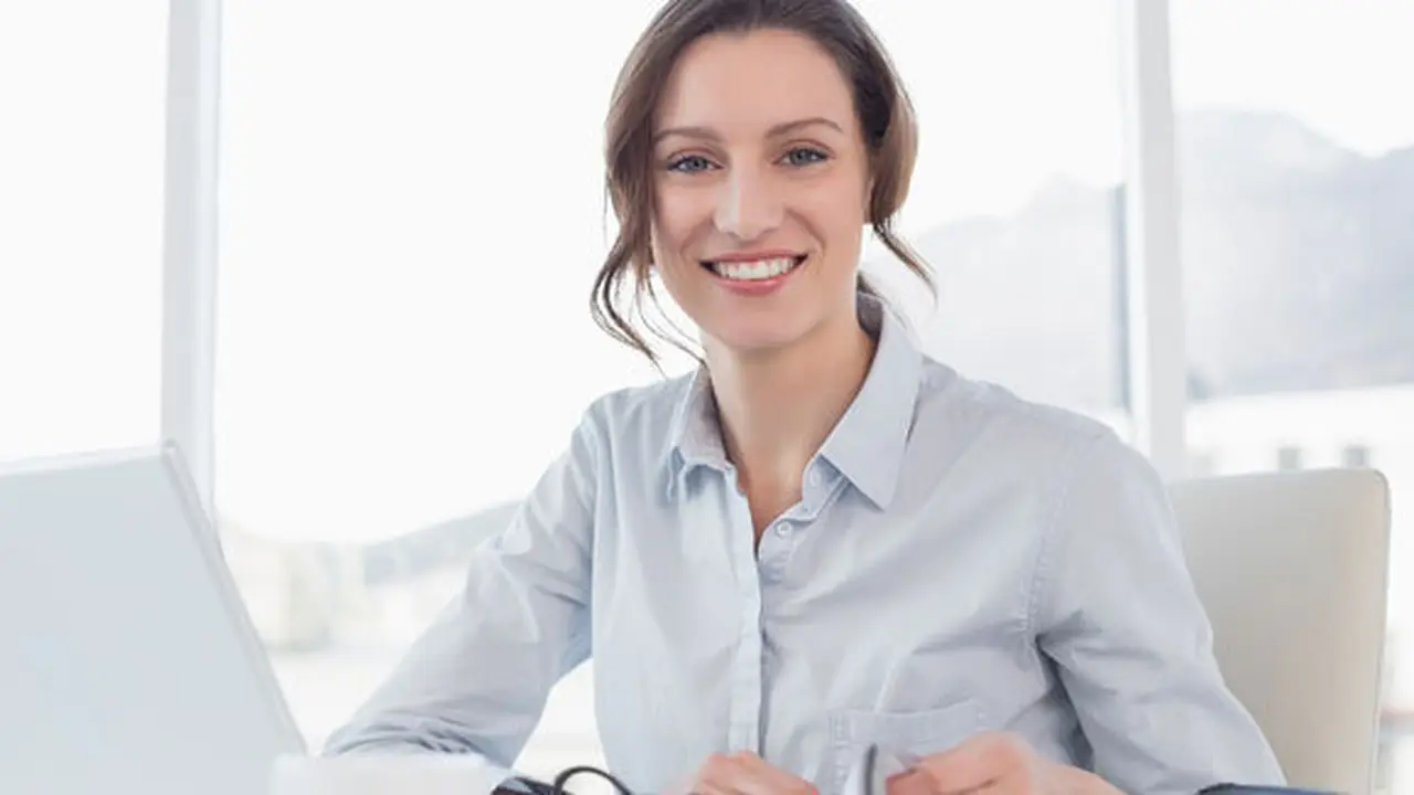 (C) shutterstock