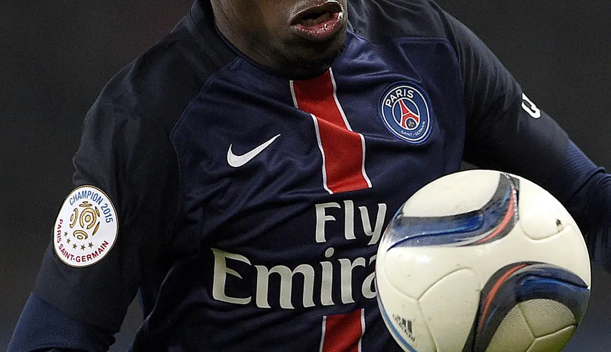 1. Blaise Matuidi, dikabarkan La Stampa, Juventus menjadikan gelandang PSG ini sebagai solusi jika nantinya kehilangan Paul Pogba. Guna mendatangkan pemain timnas Prancis itu Si Nyonya Tua menyiapkan dana sebesar 25 juta pounds. (AFP/Franck Fife) 