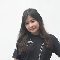 Prilly Latuconsina mengaku rindu dengan topik pembicaraan bareng Teuku Rassya.