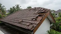 7 Tanda Genteng Rumah Bergeser Setelah Hujan dan Angin Kencang, Waspadai Kebocoran & Kerusakan Atap