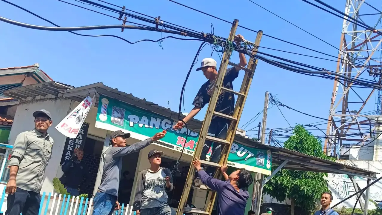 Pemkot Depok Tertibkan Kabel Semrawut, Warga Bisa Adukan Melalui Medsos DPUPR