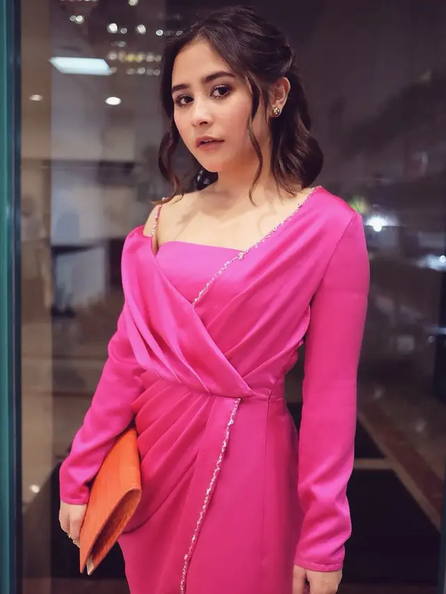 [Bintang] Prilly Latuconsina