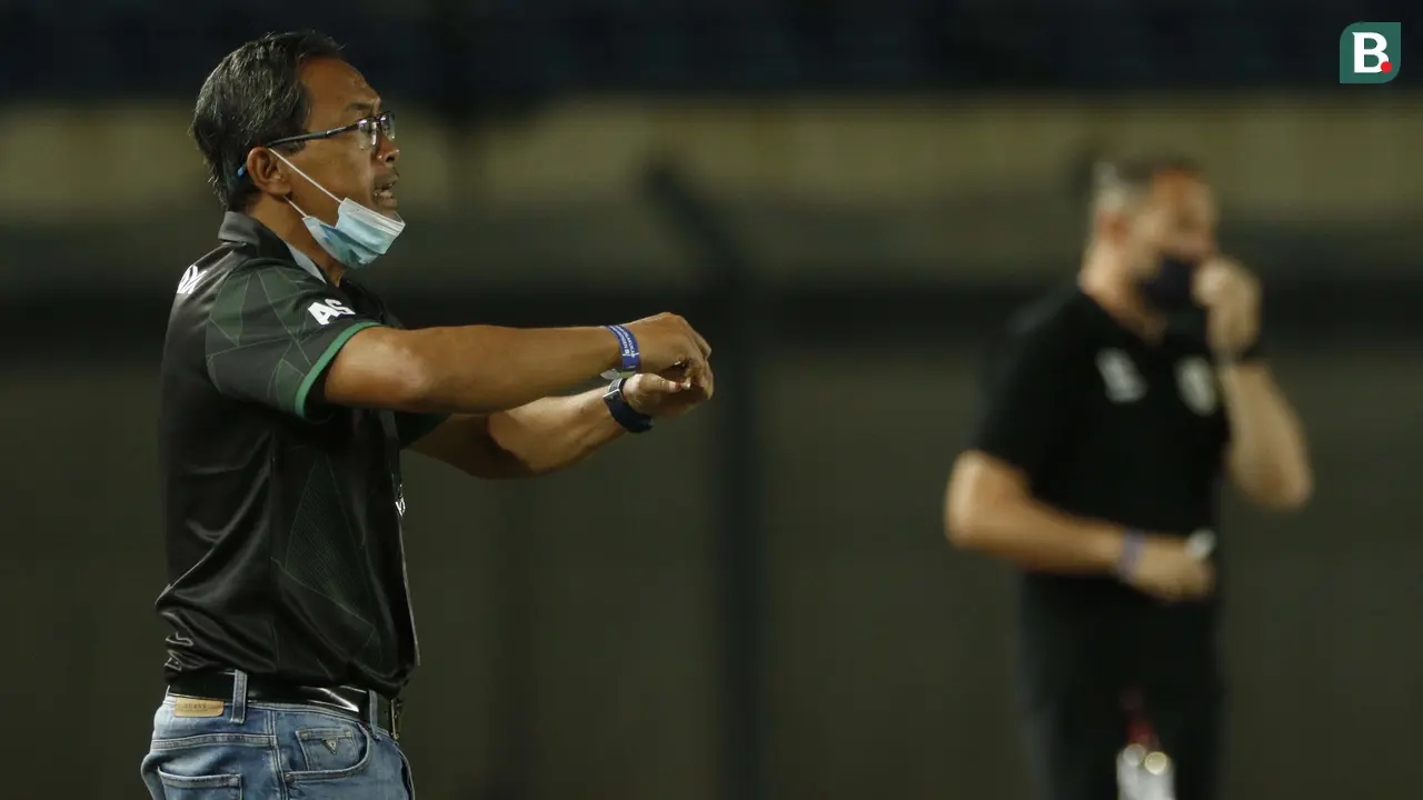 Pelatih Persebaya Surabaya Aji Santoso