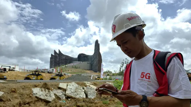 Telkomsel menghadirkan teknologi 5G Standalone di IKN, Bali, dan Maluku Utara.