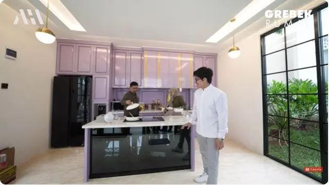 10 Potret Detail Rumah Ustaz Solmed Senilai Rp 150 Miliar, Punya Pom Bensin Pribadi