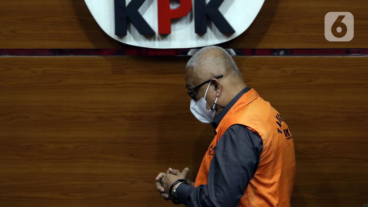 KPK Tahan Mantan Bupati Buru Selatan