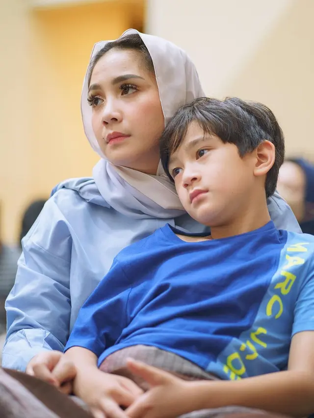 Nagita Slavina dan Rafathar (Instagram/raffinagita1717)