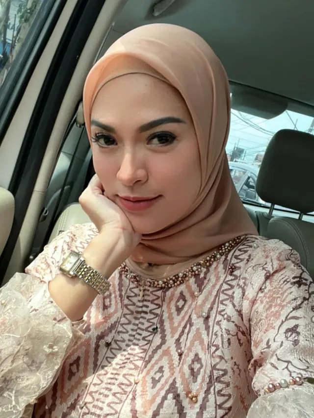 Lama Tak Muncul, Ini 6 Potret Terbaru Delia Septianti Eks Ecoutez yang Kini Jualan Sapi