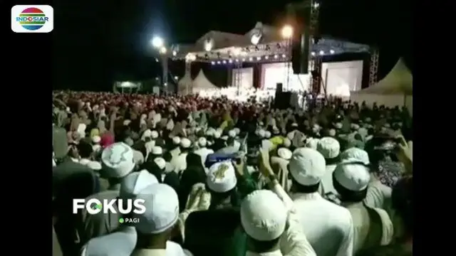 Ma’ruf Amin hadiri tabligh akbar dan silaturahim dengan tokoh ulama dan pengusaha di Tapin, Kalimantan Selatan.