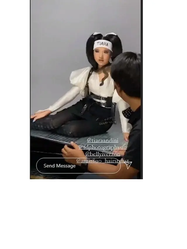 6 Gaya Pemotretan Tiara Andini dengan Binatang, Curi Perhatian
