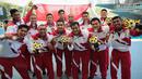 Altet polo air putra Indonesia merayakan kemenangan atas Filipina di SEA Games XXIX di National Aquatic Centre, Kuala Lumpur, Minggu (20/8). Tim Polo Air Indonesia menang dengan skor 12-5 atas Filipina. (Liputan6.com/Faizal Fanani)