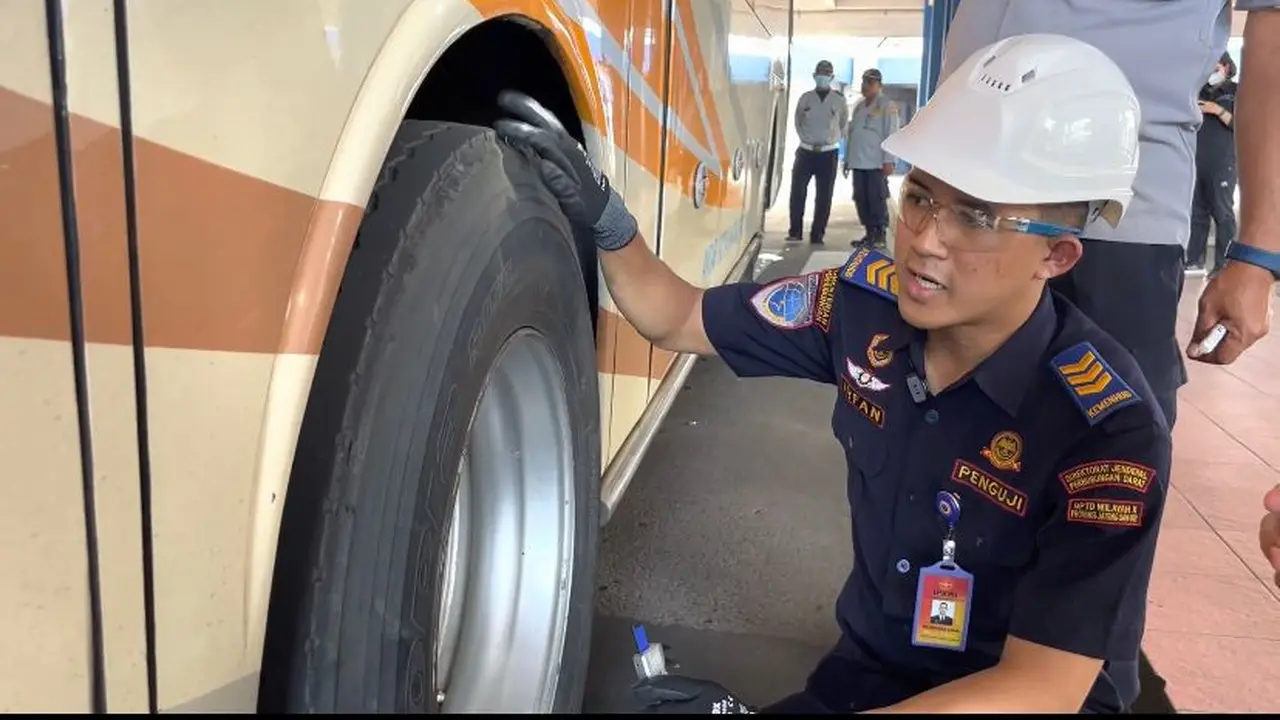 Direktorat Jenderal Perhubungan Darat Kementerian Perhubungan menggencarkan pengecekan kelaikan jalan atau rampchek armada di terminal-terminal