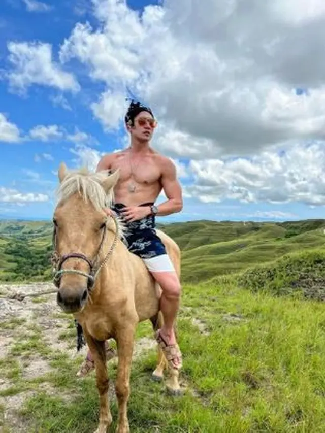 Verrel Bramasta kerap pamer perut sixpack (Instagram/bramastavrl)