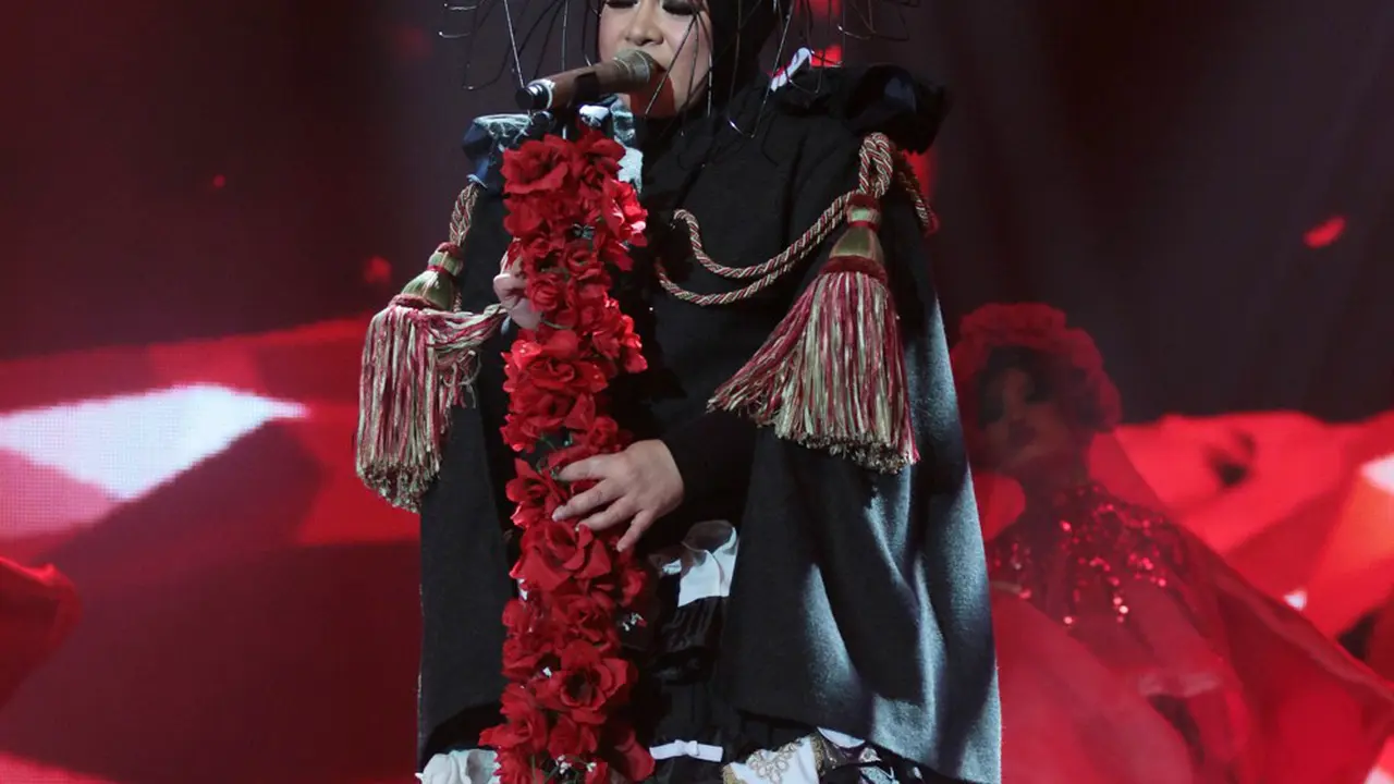 [Bintang] Melly Goeslaw