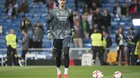 6. Thibaut Courtois (Real Madrid) - Overall 87 (AFP/Curto de la Torre)