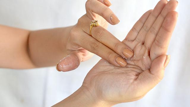 Cara Mudah Bibir Terlihat Menggoda