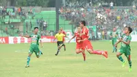 PSMS Medan kalahkan Persija Jakarta 3-1 di Stadion Teladan, Jumat (6/4/2018). (Liputan6.com/Reza Efendi)