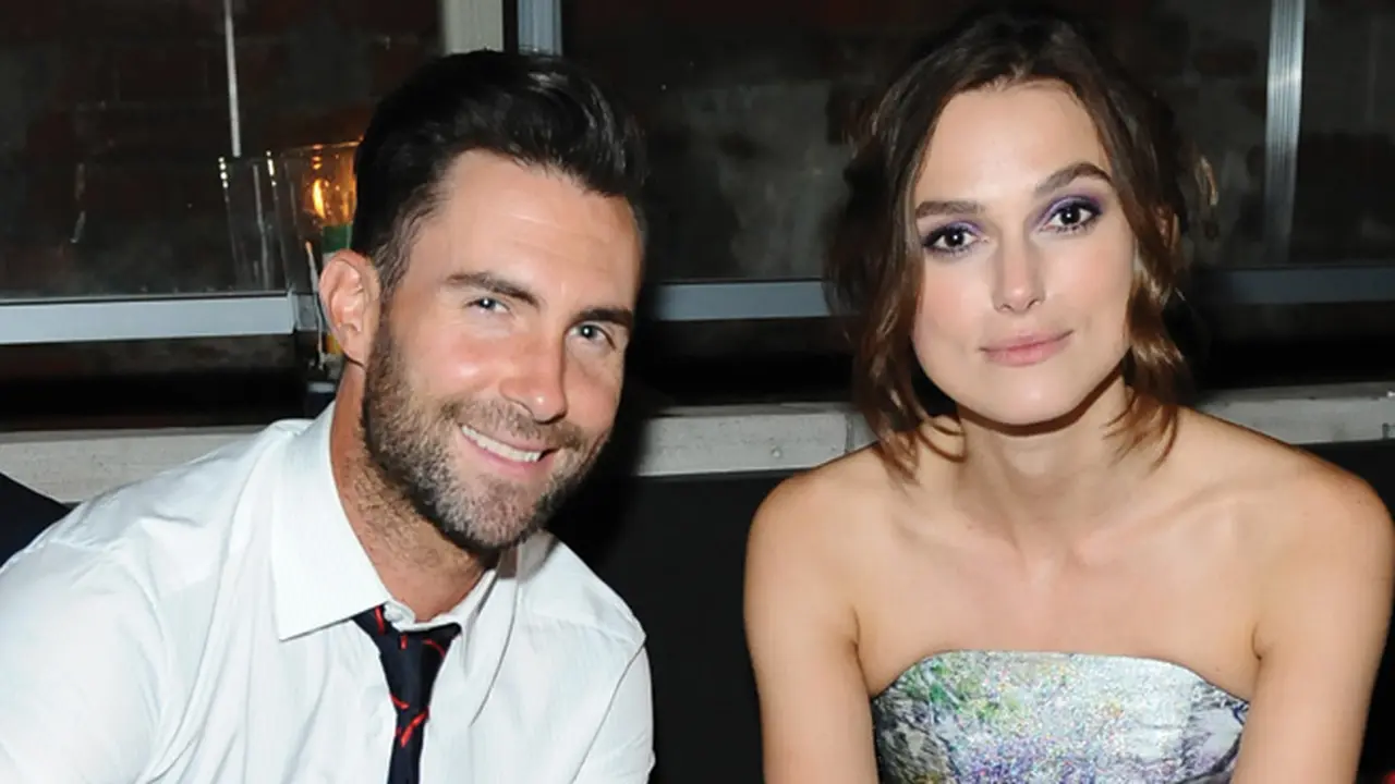 Adam Levine Rayu Keira Knightley untuk Gabung di Label Rekamannya