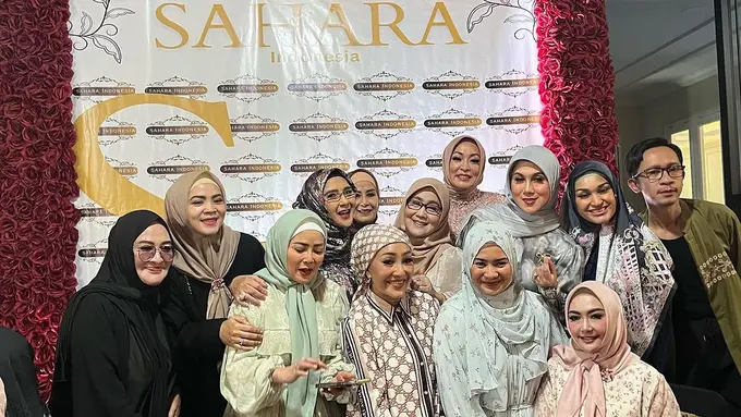 Potret Aming bareng para seleb cantik (Sumber: Instagram/@angelinasondakh09)