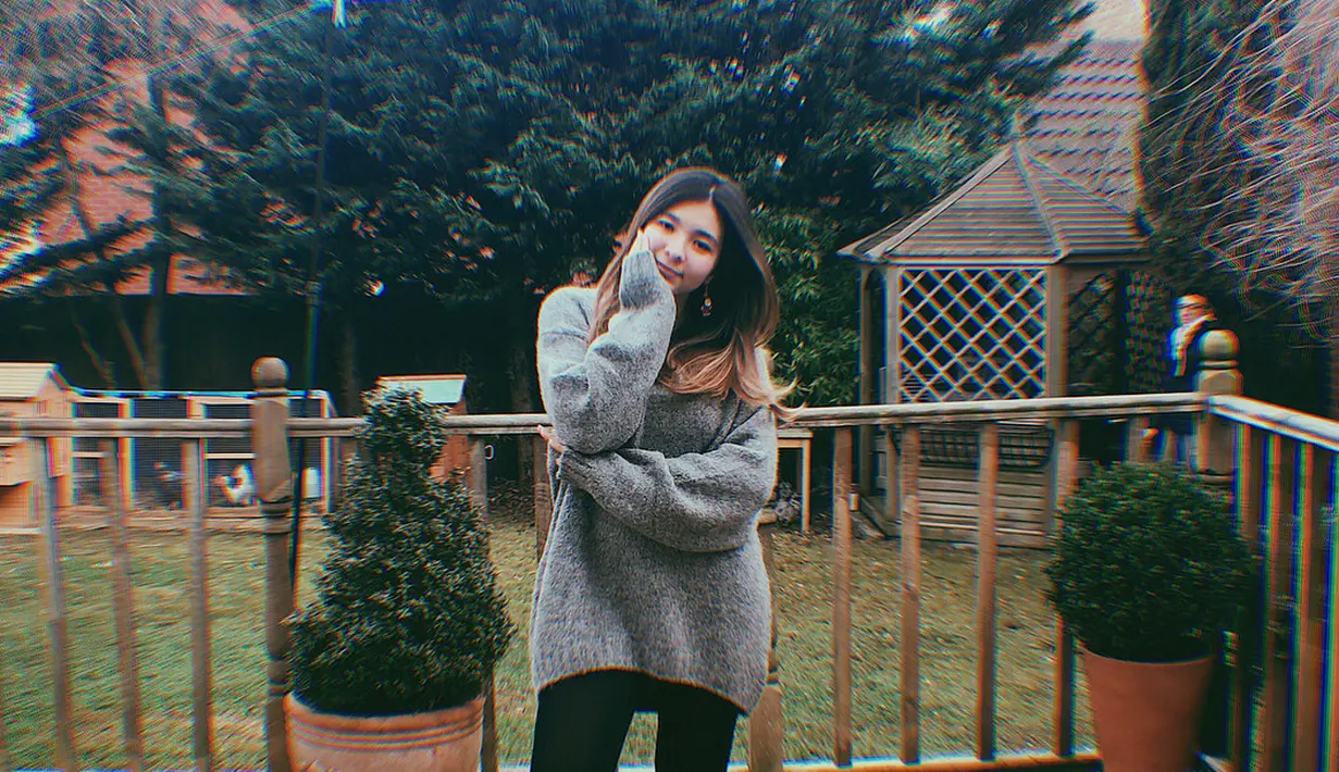 Putri dari Wulan Guritno, Shaloom Razade Syach tetap cantik walaupun ia mengenakan makeup yang minimalis. (Foto: instagram.com/sharazaaa)