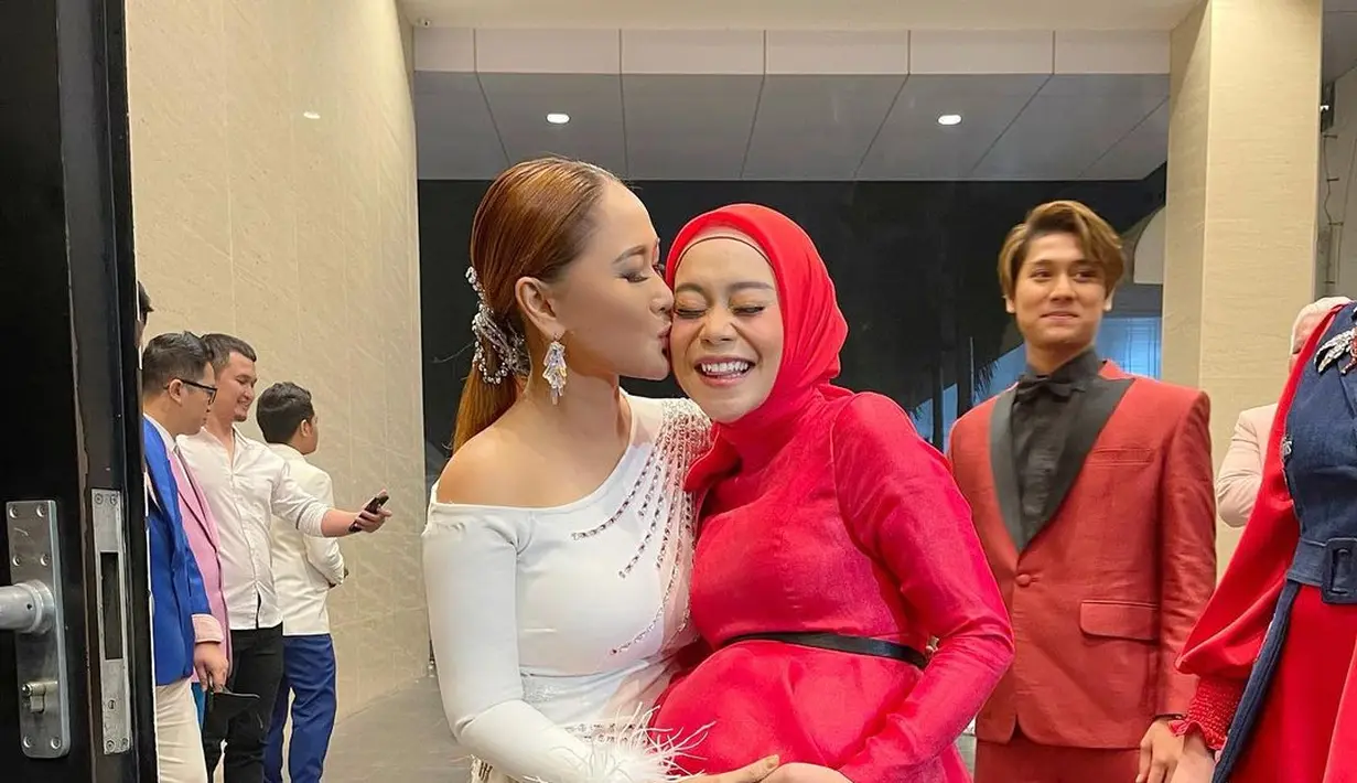 Inul Daratista bertemu Lesti Kejora (Foto: Instagram/@inul.d)