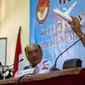 Plt Kasubkom Investigasi Kecelakaan Penerbangan KNKT Nurcahyo Utomo menyampaikan keterangan kepada wartawan dalam konferensi pers investigasi Air Asia PK-AXC di Jakarta, Selasa (1/12). (Liputan6.com/Faizal Fanani)