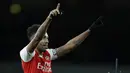 Pemain Arsenal Pierre-Emerick Aubameyang melakukan selebrasi usai mencetak gol ke gawang Everton pada pertandingan Liga Inggris di Emirates Stadium, London, Minggu (23/2/2020). Arsenal menang 3-2. (AP Photo/Kirsty Wigglesworth)