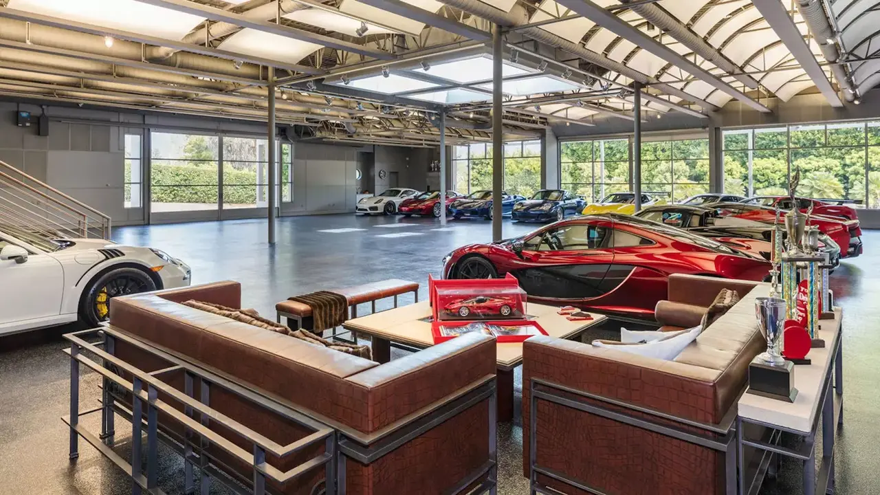 Garasi Rp 135 Miliar (Foto: The Drive)