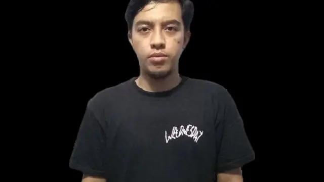Pria Ini Latar Belakang Fotonya Diedit, 6 Hasilnya Bikin Geleng Kepala