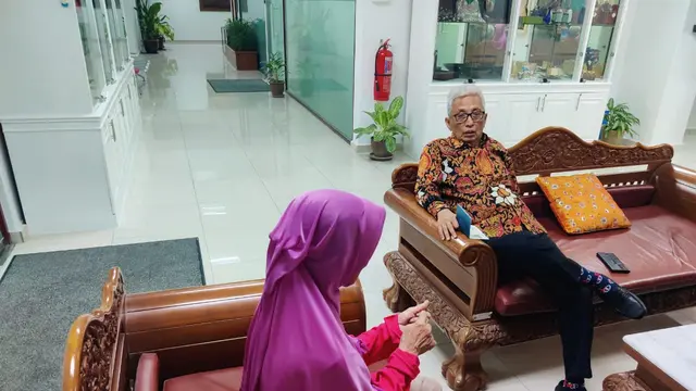 Seorang asisten rumah tangga (ART) dari Banjarmasin dilaporkan menjadi korban penyiksaan orang seseorang bergelar datuk di Malaysia.